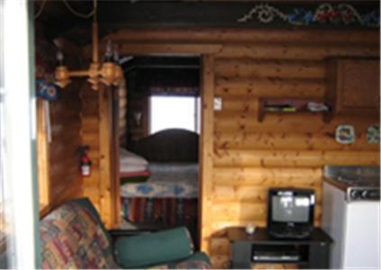 Bear Corner Adventures Bed & Bale Golden Room photo